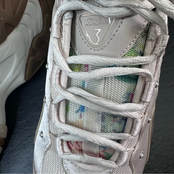 NIB Skechers Premium Heritage D'Lites 3.0 Air Sparkling Lady Butterfly Limited - Picture 14 of 15